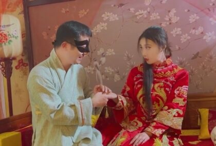Cô gái mới quen bị cậu bạn phố đưa về nhà làm chuyện lạ