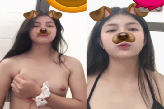 Nhớ anh khoe ngực khi gọi video